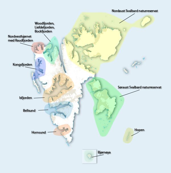 Oversiktskart som viser områdene og ilandstigningsstedene omtalt i Cruise Handbook for Svalbard.