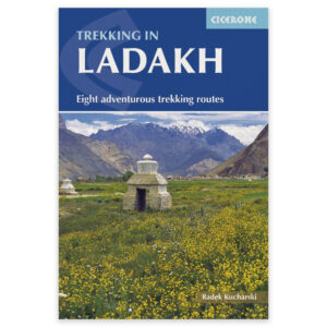 Forside av Cicerone-guiden Trekking in Ladakh
