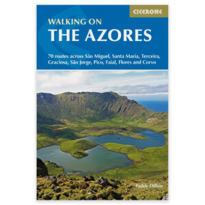 Forside av Cicerone-guiden Walking on the Azores