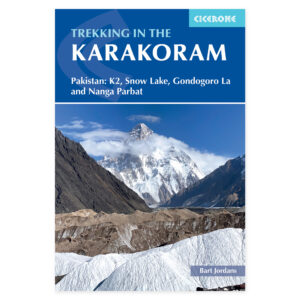 Forside av Trekking in the Karakoram