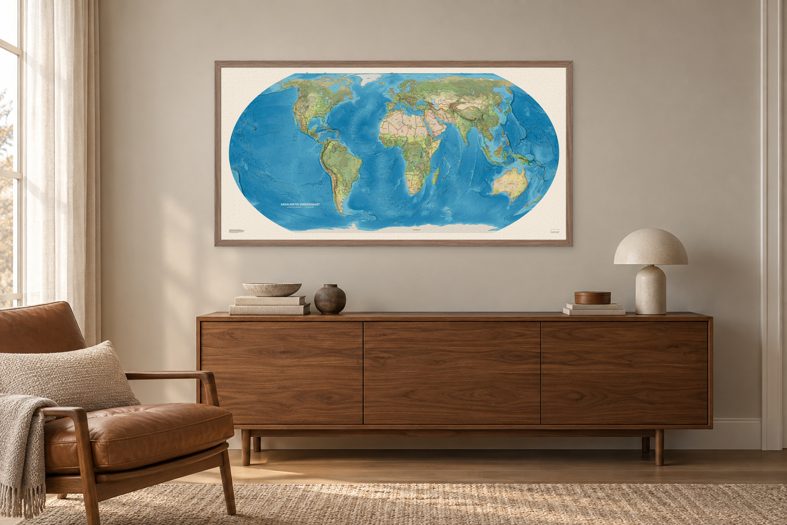 Arealriktig verdenskart på norsk i lesekrok, 100 × 50 cm
