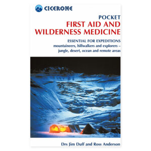 Forside fra Cicerone-guiden Pocket First Aid and Wilderness Medicine
